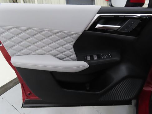 New 2025 Mitsubishi Outlander SEL AWD/4WD image 10