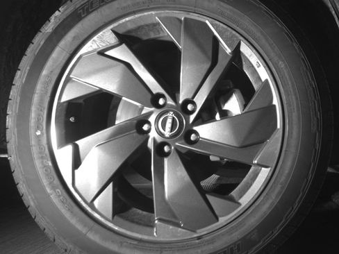 Used 2025 Nissan Rogue SV image 13