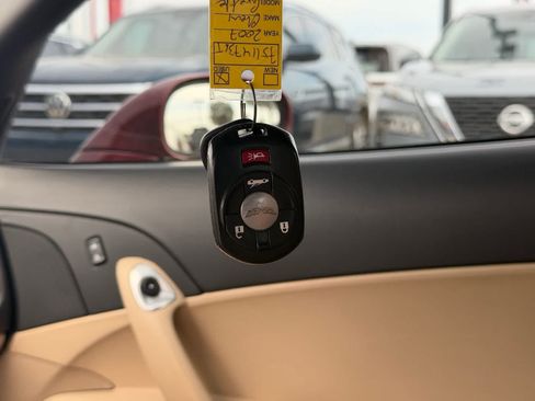 Used 2007 Chevrolet Corvette Convertible w/ Preferred Equipment Group RWD image 29