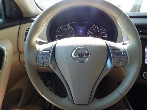 Used 2013 Nissan Altima 2.5 SL w/ Technology Pkg image 31