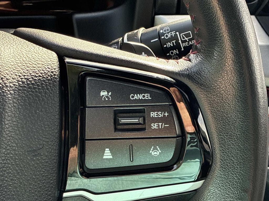 Used 2025 Honda Odyssey Sport-L image 31