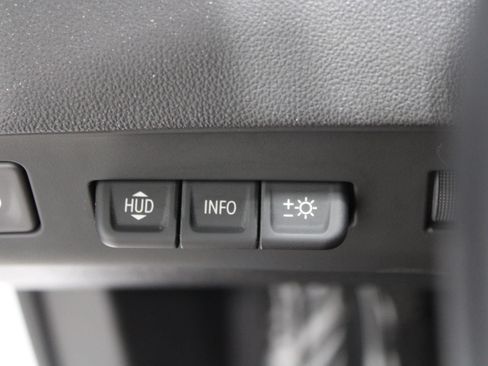 Used 2024 Buick Enclave Premium AWD/4WD image 46