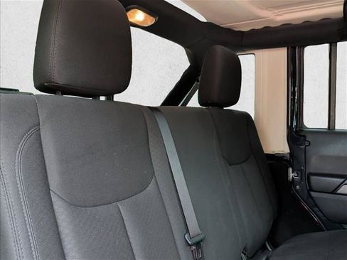 Used 2018 Jeep Wrangler Unlimited Sport S AWD/4WD image 20