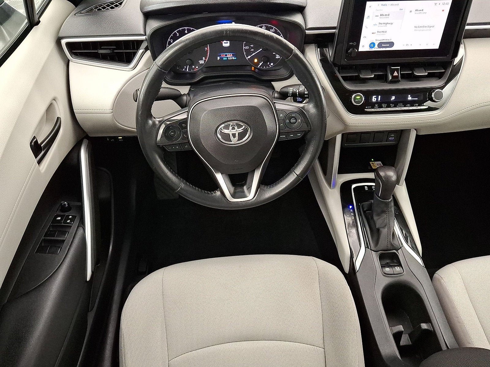 Used 2023 Toyota Corolla Cross LE AWD/4WD image 12
