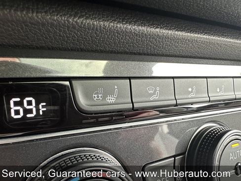 Used 2021 Volkswagen Tiguan SEL image 14