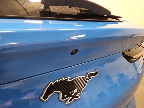 Used 2022 Ford Mustang Mach-E Premium image 12