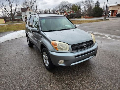 Used 2004 Toyota RAV4 2WD image 3