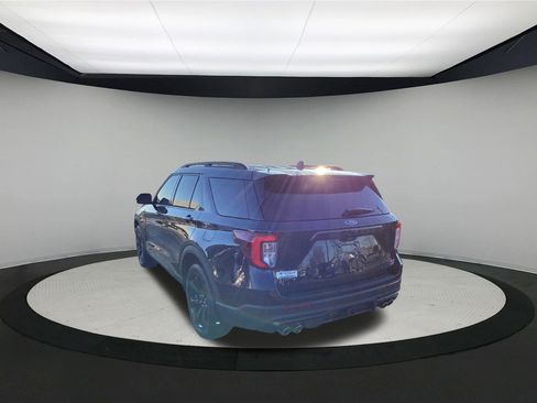 Used 2024 Ford Explorer ST w/ Equipment Group 401A image 6
