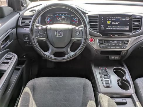 Used 2022 Honda Pilot Sport image 11
