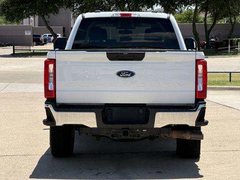 Used 2023 Ford F250 XLT w/ FX4 Off-Road Package AWD/4WD image 6