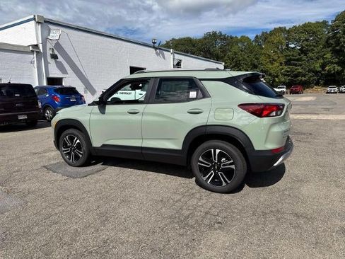 New 2026 Chevrolet TrailBlazer LT w/ Convenience Package AWD/4WD image 2