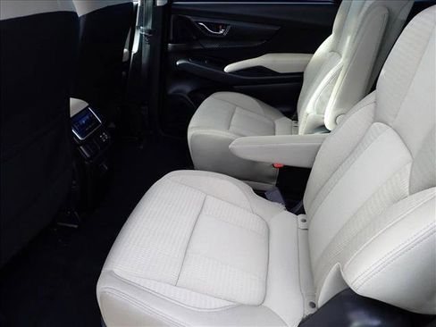 Certified 2023 Subaru Ascent Premium w/ Convenience Package image 8