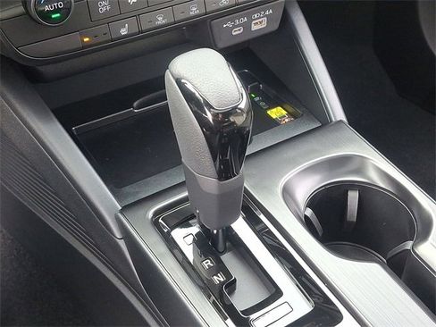 New 2026 Subaru Outback Limited image 7