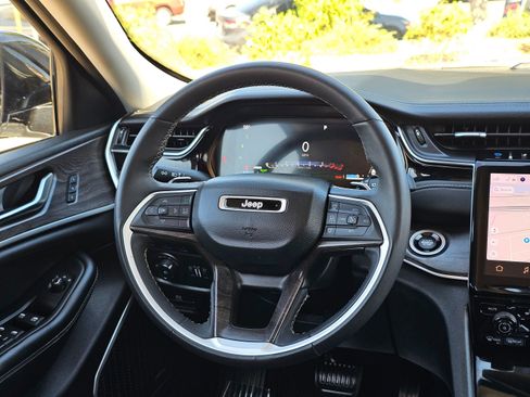 Used 2023 Jeep Grand Cherokee 4WD 4xe image 24