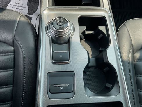 Used 2022 Ford Edge SEL image 19