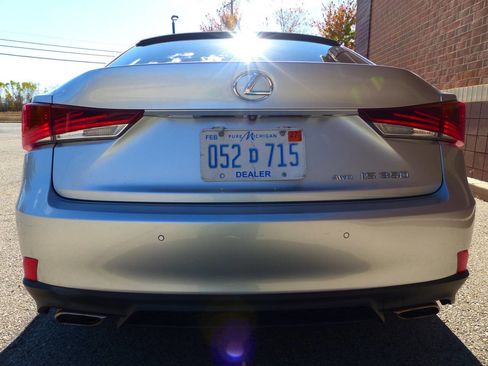 Used 2019 Lexus IS 350 AWD image 8