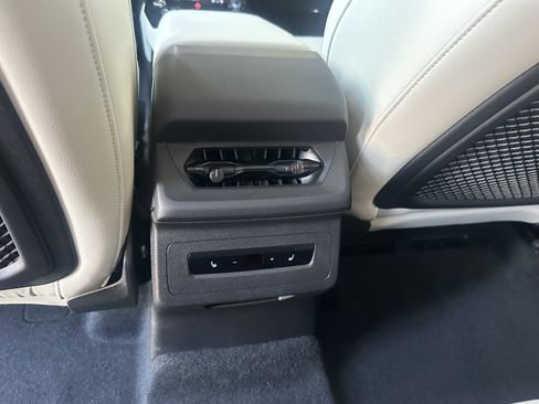 Used 2025 Audi Q6 e-tron Premium w/ Convenience Package RWD image 27