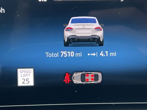 Used 2025 BMW 230i Coupe w/ Convenience Package image 22