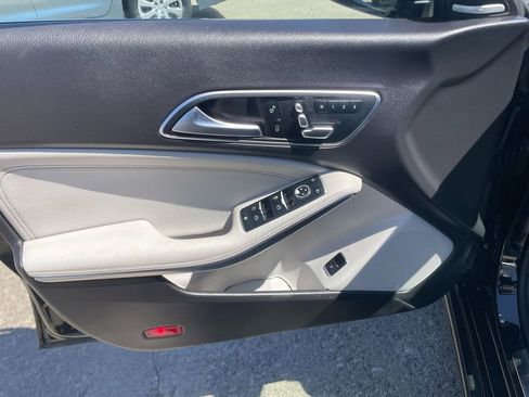 Used 2018 Mercedes-Benz CLA 250 4MATIC image 11