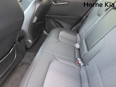 New 2025 Kia Niro EX image 21