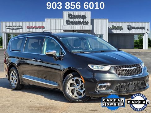 Used 2023 Chrysler Pacifica Limited image 1
