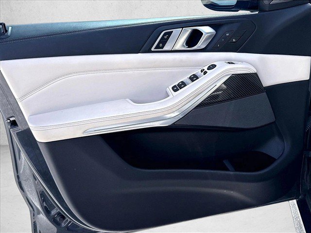Used 2022 BMW X5 M50i w/ Executive Package AWD/4WD image 17