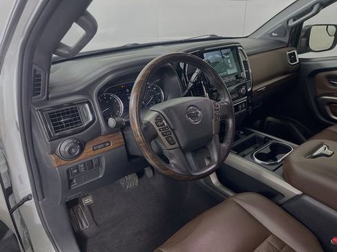 Used 2020 Nissan Titan Platinum Reserve w/ Moonroof Package AWD/4WD image 10
