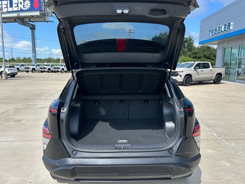 Used 2025 Hyundai Kona SEL AWD/4WD image 9