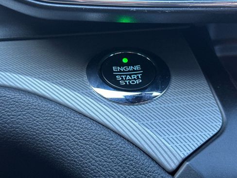 Used 2020 Ford Explorer XLT w/ Equipment Group 202A image 27