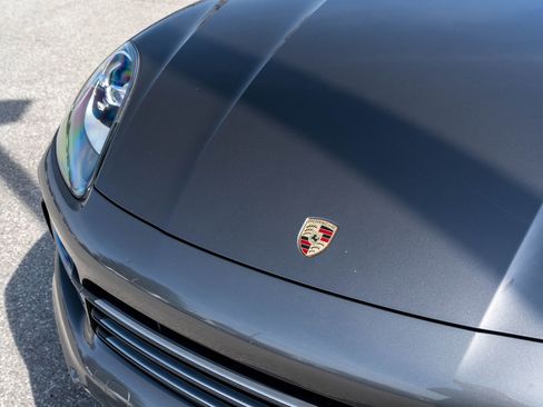 Used 2019 Porsche Cayenne image 18