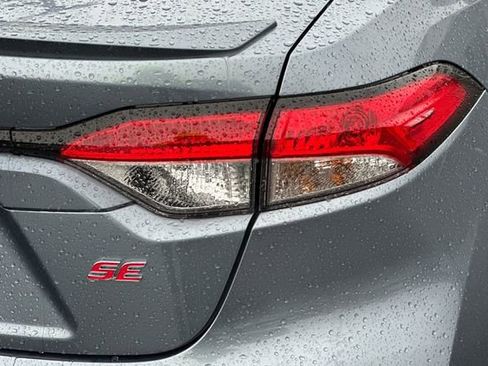 Certified 2025 Toyota Corolla SE image 32