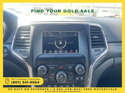 Used 2019 Jeep Grand Cherokee Laredo image 19