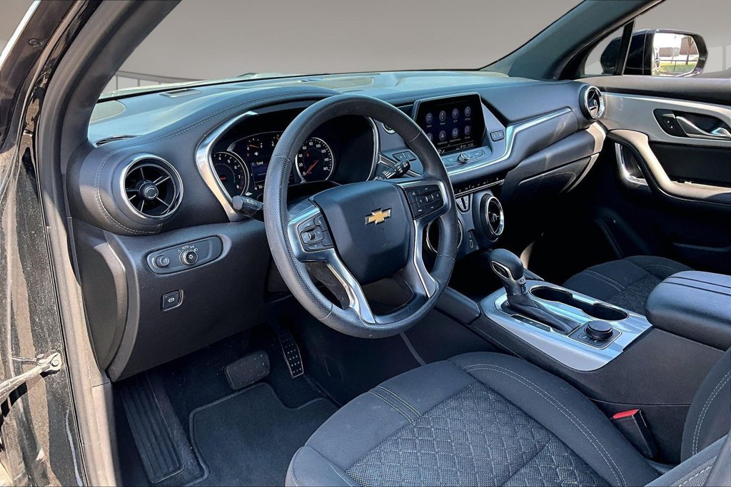 Used 2022 Chevrolet Blazer LT FWD image 13