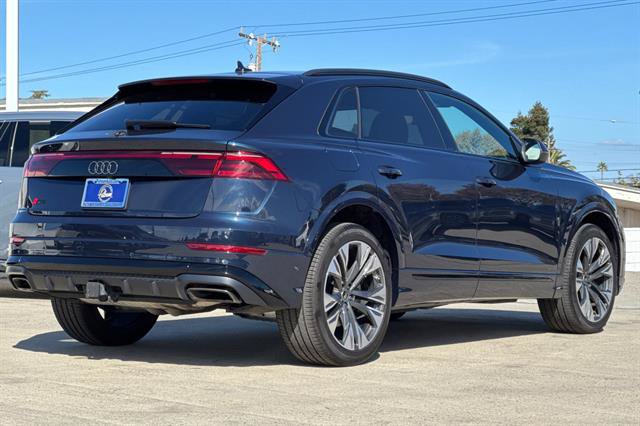 Used 2024 Audi Q8 Premium Plus w/ Premium Plus Package AWD/4WD image 3