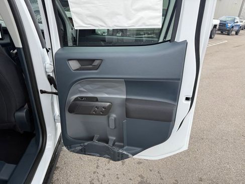 New 2025 Ford Maverick XL image 18