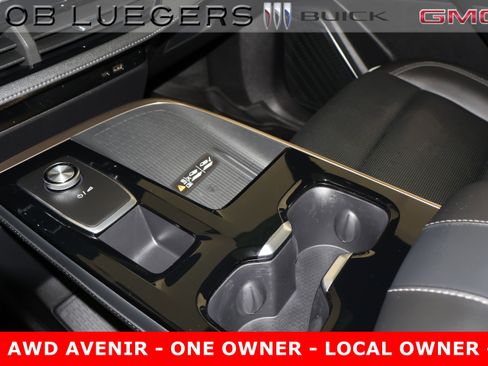 Certified 2025 Buick Enclave Avenir image 24