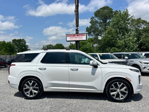 Used 2022 Hyundai Palisade Limited w/ Winter Package AWD/4WD image 3