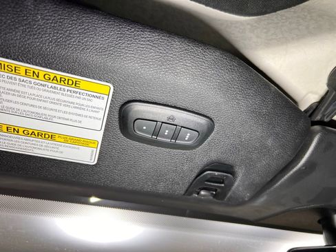 Used 2022 Jeep Wrangler Unlimited Sahara image 27