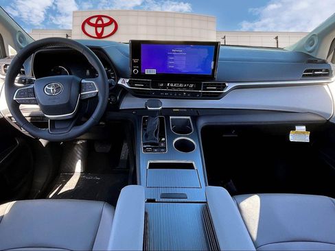 New 2025 Toyota Tacoma SR5 image 5