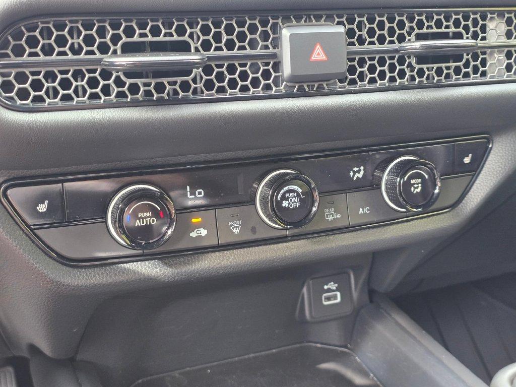 Certified 2025 Honda HR-V Sport image 21