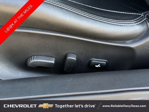 Used 2010 INFINITI G37 Convertible w/ Premium Pkg RWD image 30