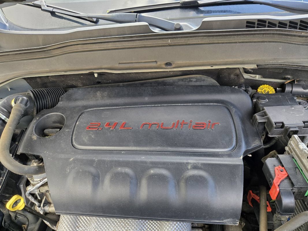 Used 2017 Jeep Renegade Latitude w/ Cold Weather Group AWD/4WD image 28