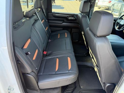 Used 2024 GMC Sierra 2500 AT4 w/ AT4 Premium Plus Package image 18