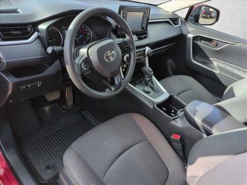 Used 2022 Toyota RAV4 LE image 12