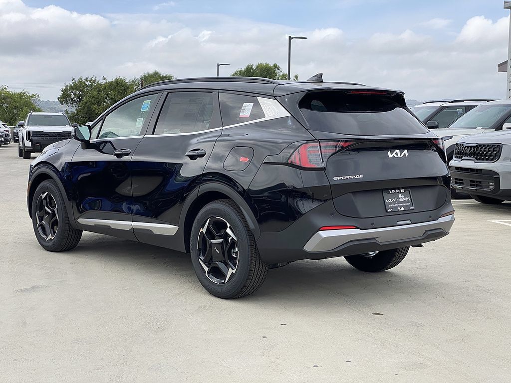 New 2026 Kia Sportage EX FWD image 6
