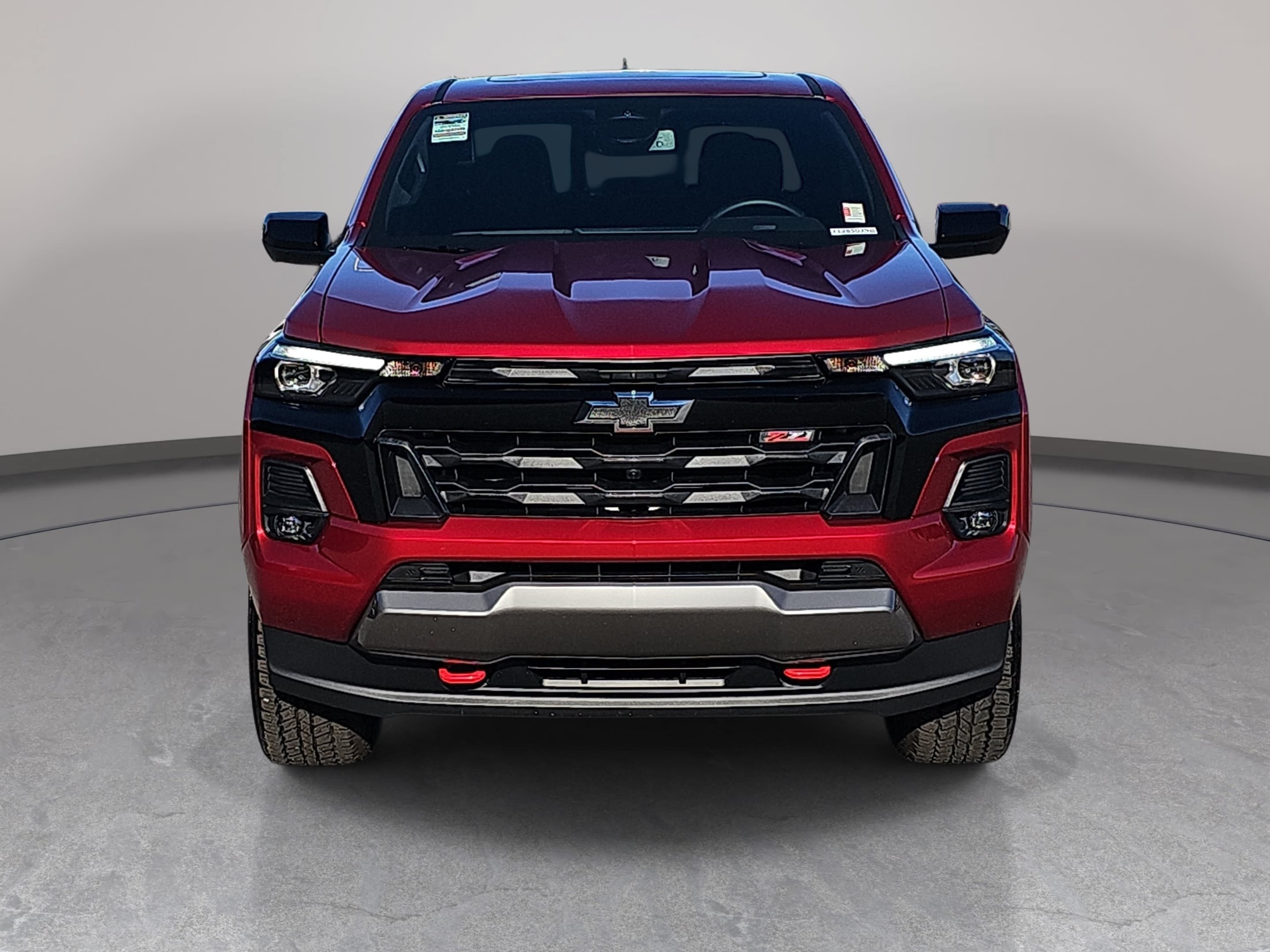 Used 2026 Chevrolet Colorado Z71 w/ Technology Package AWD/4WD image 2