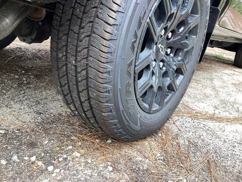 New 2025 Chevrolet Colorado W/T w/ WT Custom Package image 9