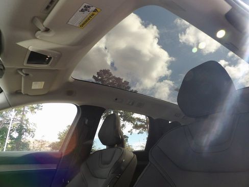 New 2025 Volvo EX90 Ultra image 30