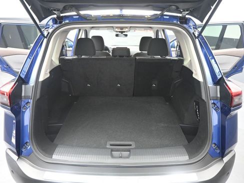 Used 2022 Nissan Rogue SV image 18