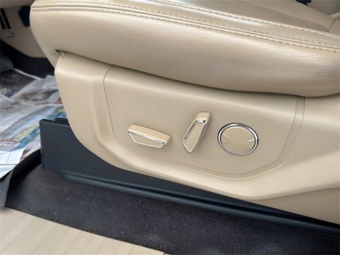 Used 2018 Ford F150 Lariat image 30